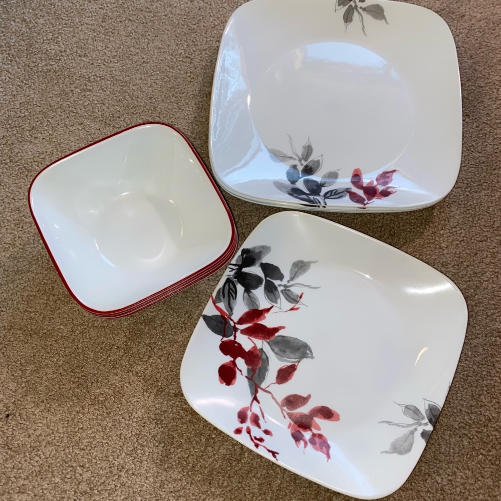 Corelle dinnerware 18pcs
